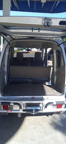 Imagen 10 de 14 de Nissan Nv-100