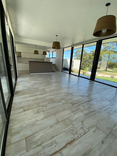 Casa Quinta 4 Ambientes Con Pileta En Barrancas De San Benito Country Club
