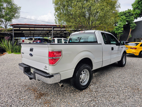 Ford F-150 5.0l Xl Cabina Y Media 4x2 Mt