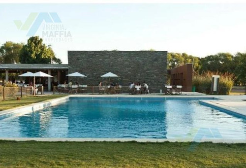 Imagen 5 de 20 de Venta Terreno En San Sebastián Area 13, Frente A Plaza!