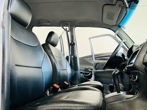 Mitsubishi Pajero TR4 2.0 4X4 16V 140CV FLEX 4P AUTOMÁTICO