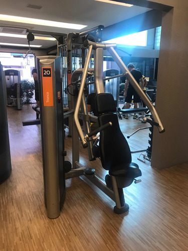 Academia Completa Life Fitness Com Tudo Dentro