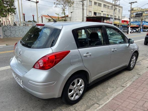 Imagem 4 de 11 de Tiida S 1.8 Automatico + Rodas