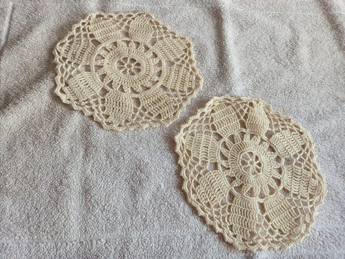 Juego De 2 Carpetas Redondas Beige Tejida Al Crochet 17cm