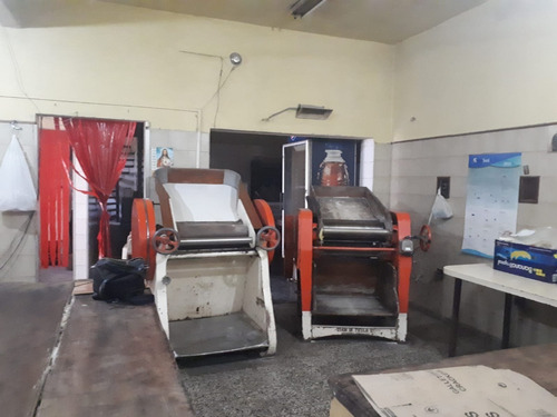 Imagen 8 de 30 de Local Comercial + Depósito En Venta Berazategui Oeste