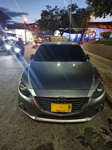 Mazda 3 2.0 Touring