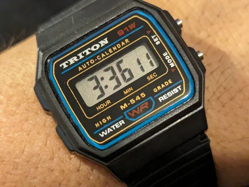 Reloj de los 90 sale