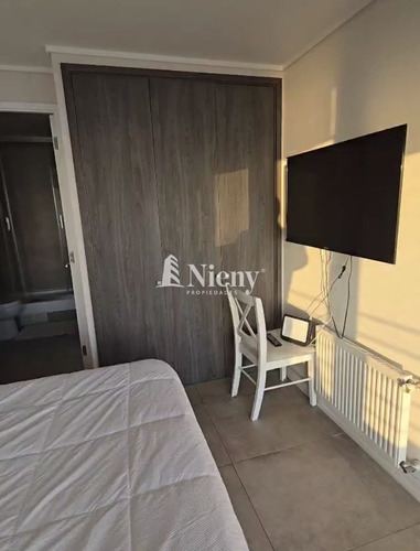 Departamento En Venta De 2 D, 2 B. En Viña Del Mar