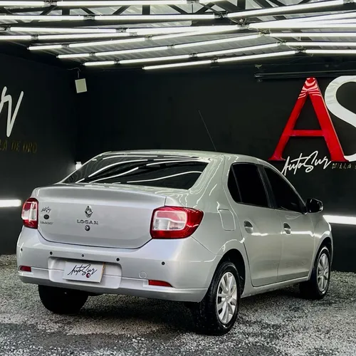 Renault Logan 1.6 Expression / Life +