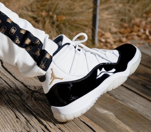 Zapas Jordan Retro 11 Gratitud