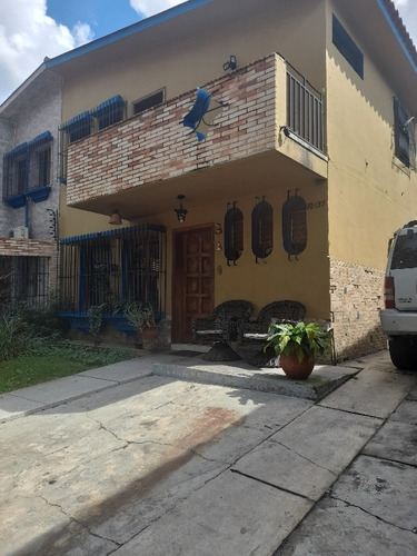 Casa En Valencia Urb Trigal Sur