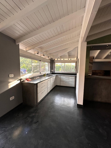 Casa En Venta Calle 10 E/ 422 Y 423