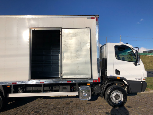 Mb Accelo 1016 Ano 2022/22 - Mercedes Benz - Baú 6,20 Metros