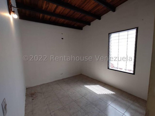 Imagen 13 de 30 de Casas En Venta Villa Roca Cabudare 22-17084 /m