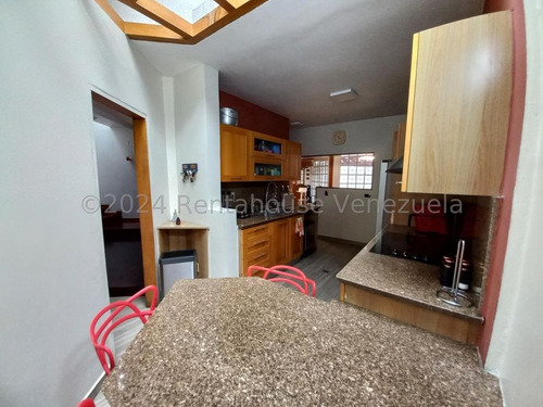 Casa Amoblada En La Trinidad Mls #25-1356