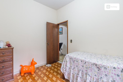 Imagem 9 de 15 de Venda De Casa Com 414m² E 9 Quartos - 13423