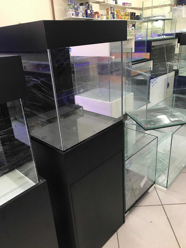 Imagem 4 de 10 de Aquário Cubo 50x50x50 Marinho Ou Doce C/ Sump + Móvel Preto
