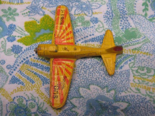 Toy Store:  Viejo Juguete Avion Zero Amarillo Sol  Xm7yt C13