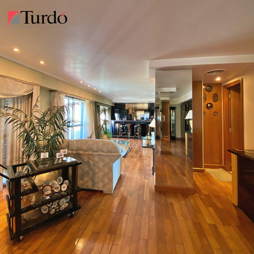 Piso En Venta De 4 Ambientes Con Dependencia En Zona Centro, Mar Del Plata.