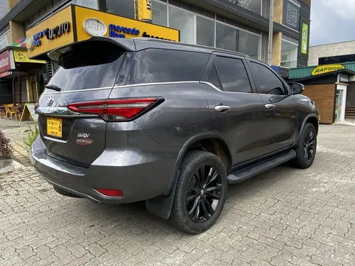 Toyota Fortuner 2.4 Srv Diesel 2022