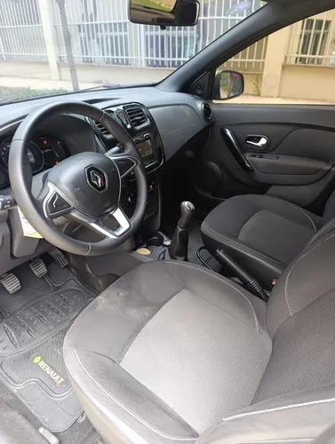 Renault Logan 1.6 Expression / Life +
