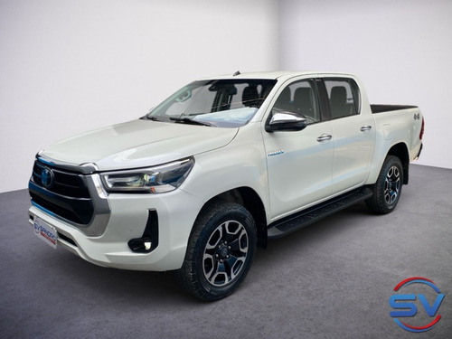 Toyota Picape Cabine Dupla SRX 2.8 TDI CD 4x4 (Aut)