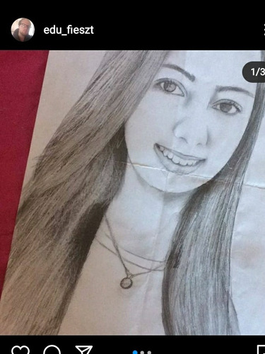 Imagem 1 de 3 de Desenho Retratos A Mão