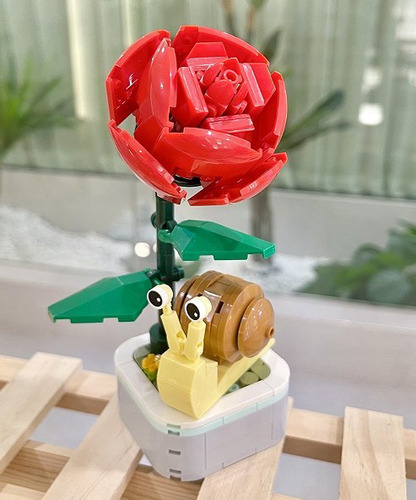 Rosa Con Caracol Tipo Lego 