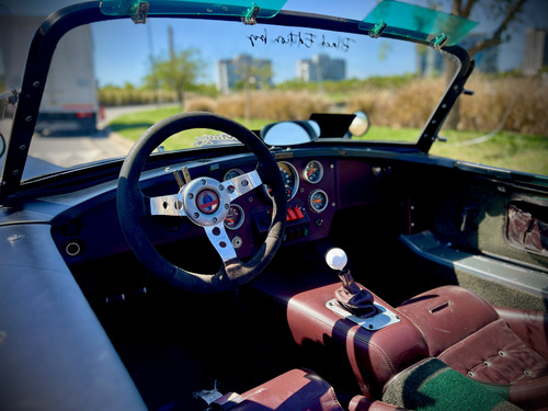 Ford Shelby Cobra Biscayne Roadster Bessia