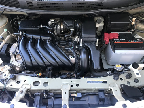 Nissan Versa Sense Mt Pure Drive F2 Año 2018 - Liv Motors