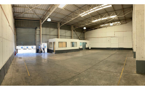 Arriendo Bodega C/ Of De 315 M2 En San Bernardo.