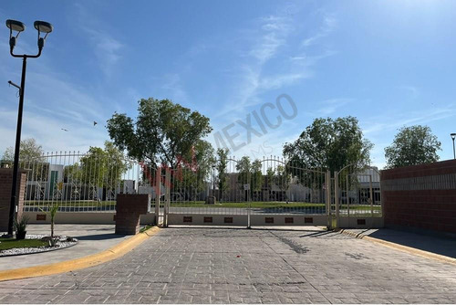 Dos Lotes En Venta Juntos En Villas Del Renacimiento, Cerrada Bramante, En Torreón, Coah.