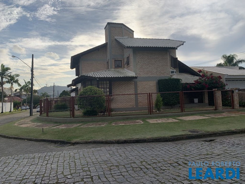 Imagem 1 de 15 de Casa Assobradada - Itacorubi - Sc - 641666