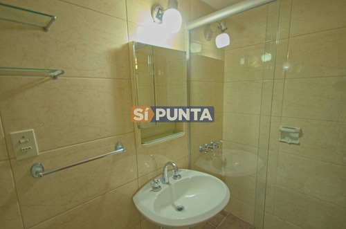 Imagen 29 de 30 de Apartamento En Alquiler - Brava