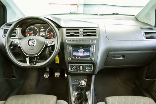 Imagem 7 de 10 de Crossfox 1.6 Manual Só De Brasília Com Kit Multimídia