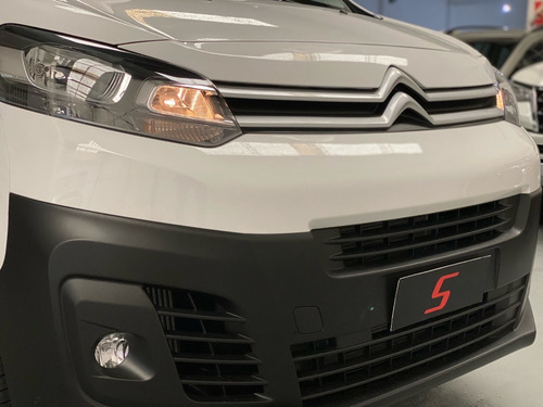 Imagen 15 de 18 de Citroën Jumpy 1.6 Hdi Business 2022