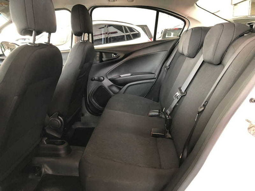 Imagem 6 de 6 de Fiat Cronos 1.3 8v Flex 109cv