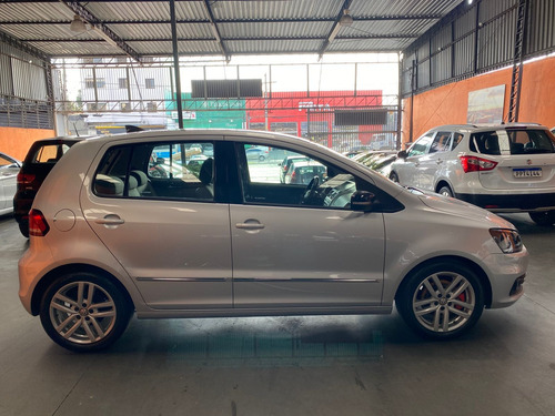 Volkswagen Fox 1.6 16v Msi Highline Total Flex I-motion 5p