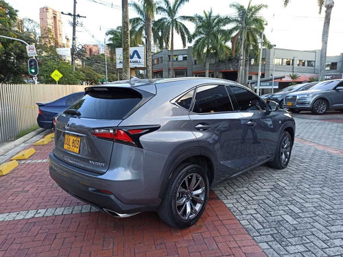Lexus Nx 200t At 2.0t 2015