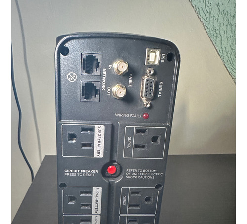 Ups Cyberpower Cst135xlu-r 1350va 810w Avr Usb Lcd (Reacondicionado)