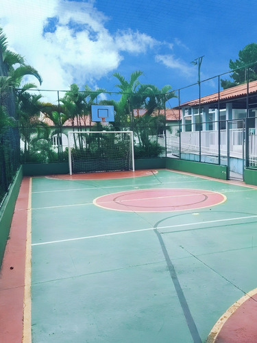 Casa Em Condomínio 1 Suíte 2 Quartos E 1 Banheiro 2 Lavabos