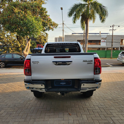 Toyota Hilux CD SRV 4x4 2.8 TDI Diesel Aut.