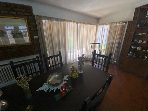 Venta Casa - Alto Cofico - 3 Dorm. - 4 Baños - Apto Crédito Hipotecario - Lugar Para Consultorios En Planta Baja