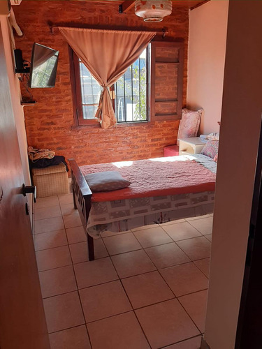 Casa En Venta - 3 Dormitorios 2 Baños - 330 Mts2 - Hurlingham, Buenos Aires