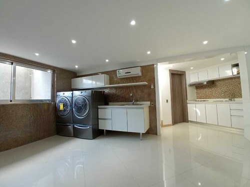 Imagen 16 de 29 de Se Vende Casa 900 M² 6h/7b/10pe La Lagunita