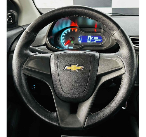 Chevrolet Onix 1.4 MPFI ADVANTAGE 8V FLEX 4P AUTOMÁTICO