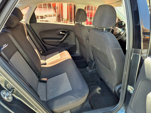 Volkswagen Vento 1.6 Confortline At