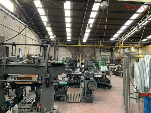 Local Comercial-oficina-industrial De 2.390 M2, Temuco
