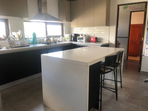 Casa En Venta De 4d/4b En Camino Loreto