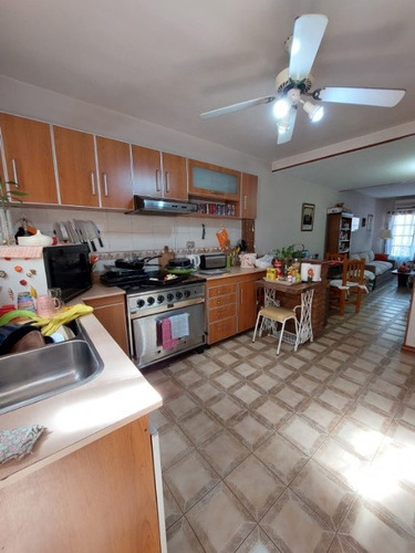 Imagen 6 de 14 de Casa En Venta Cond En Castelar Sur